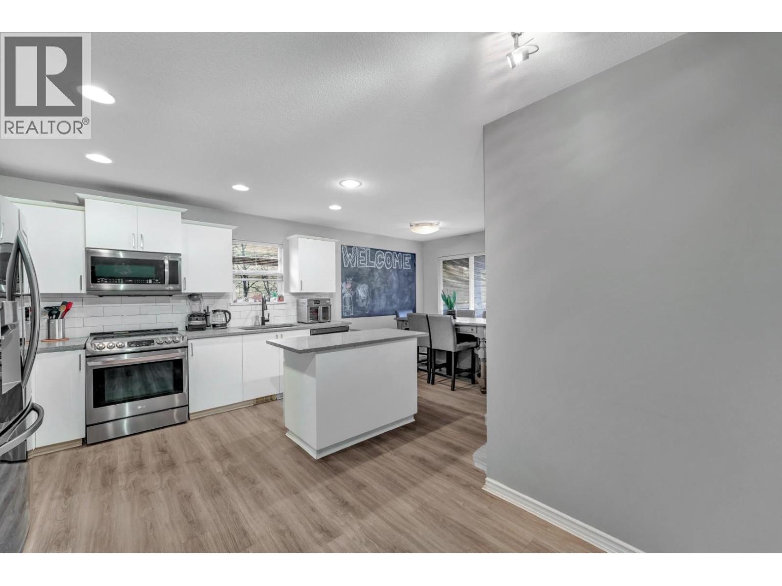 420 3000 Riverbend Drive, Coquitlam, British Columbia  V3C 6R1 - Photo 10 - R3087974