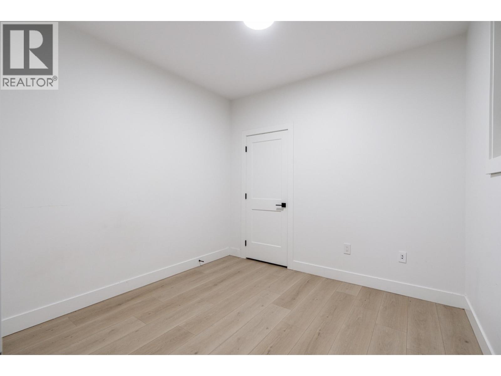 8056 12th Avenue, Burnaby, British Columbia  V3N 2L1 - Photo 30 - R3085923