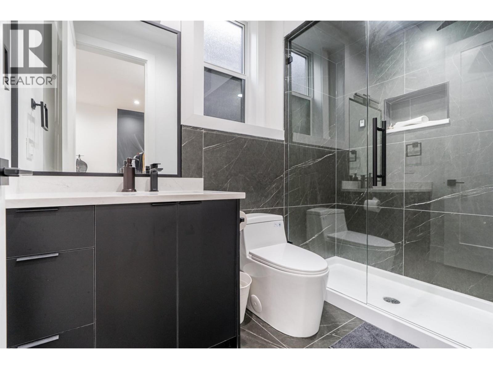 8056 12th Avenue, Burnaby, British Columbia  V3N 2L1 - Photo 28 - R3085923