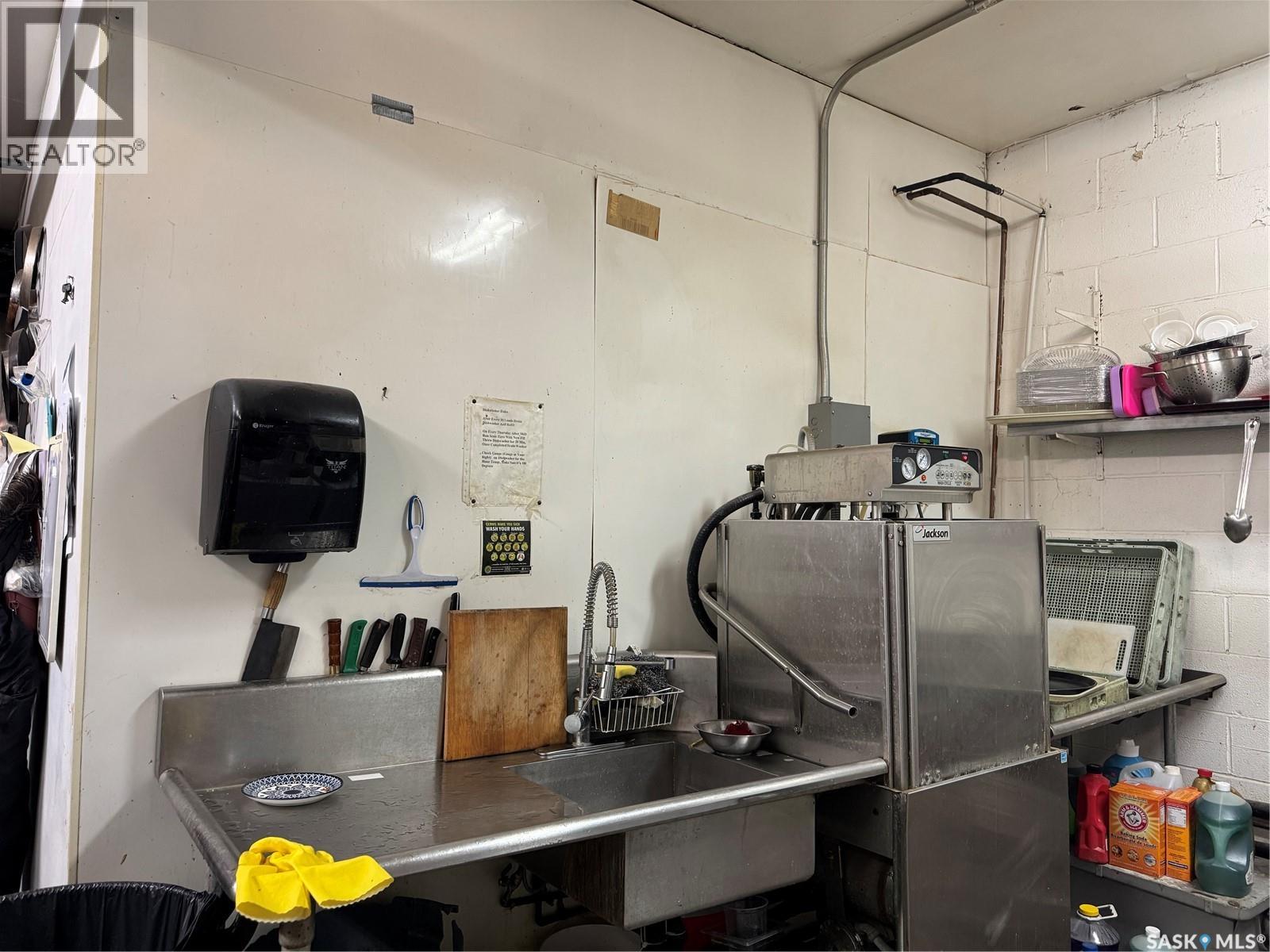 229 Centre Street, Assiniboia, Saskatchewan  S0H 0B0 - Photo 10 - SK028248