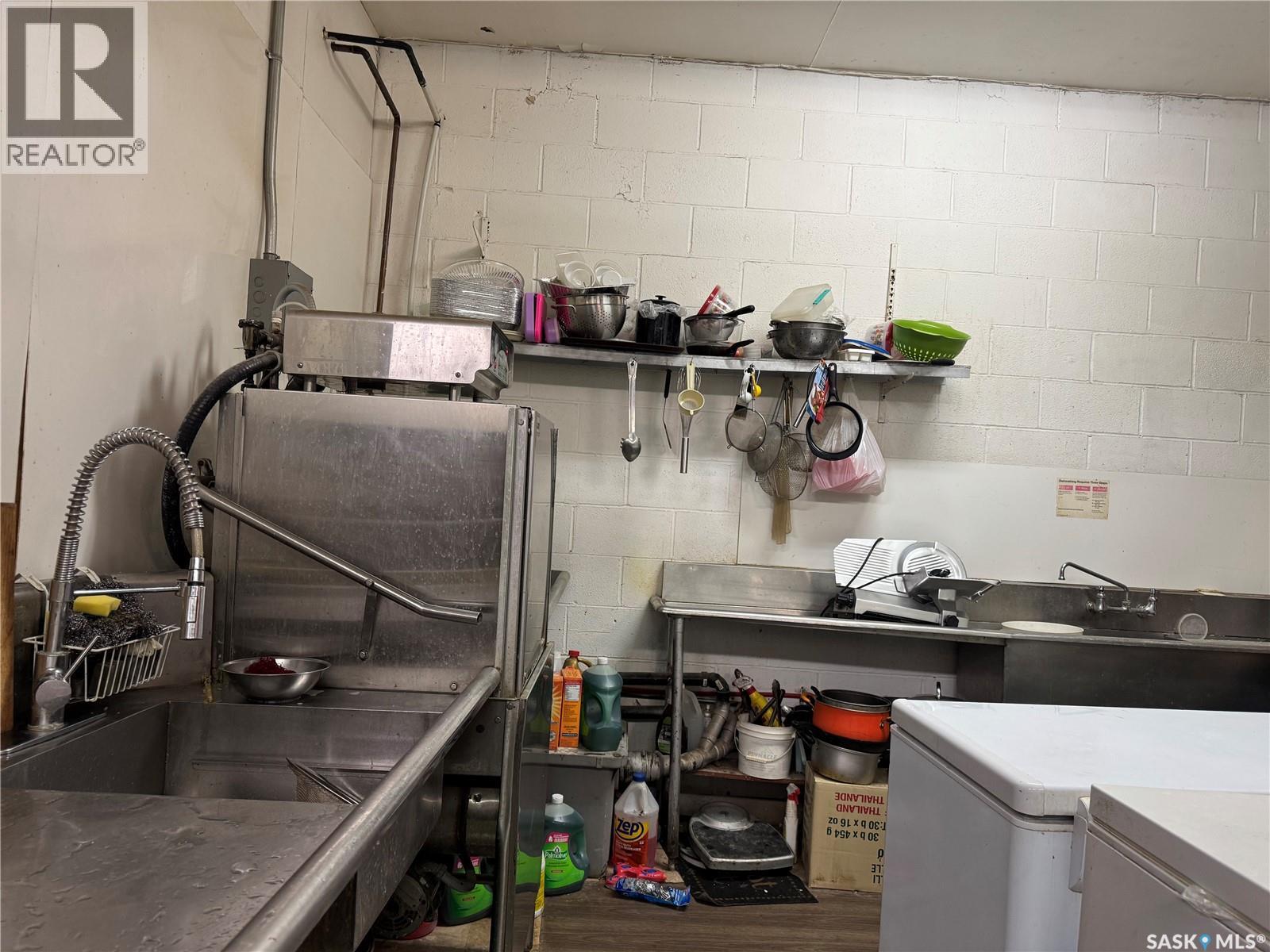 229 Centre Street, Assiniboia, Saskatchewan  S0H 0B0 - Photo 11 - SK028248