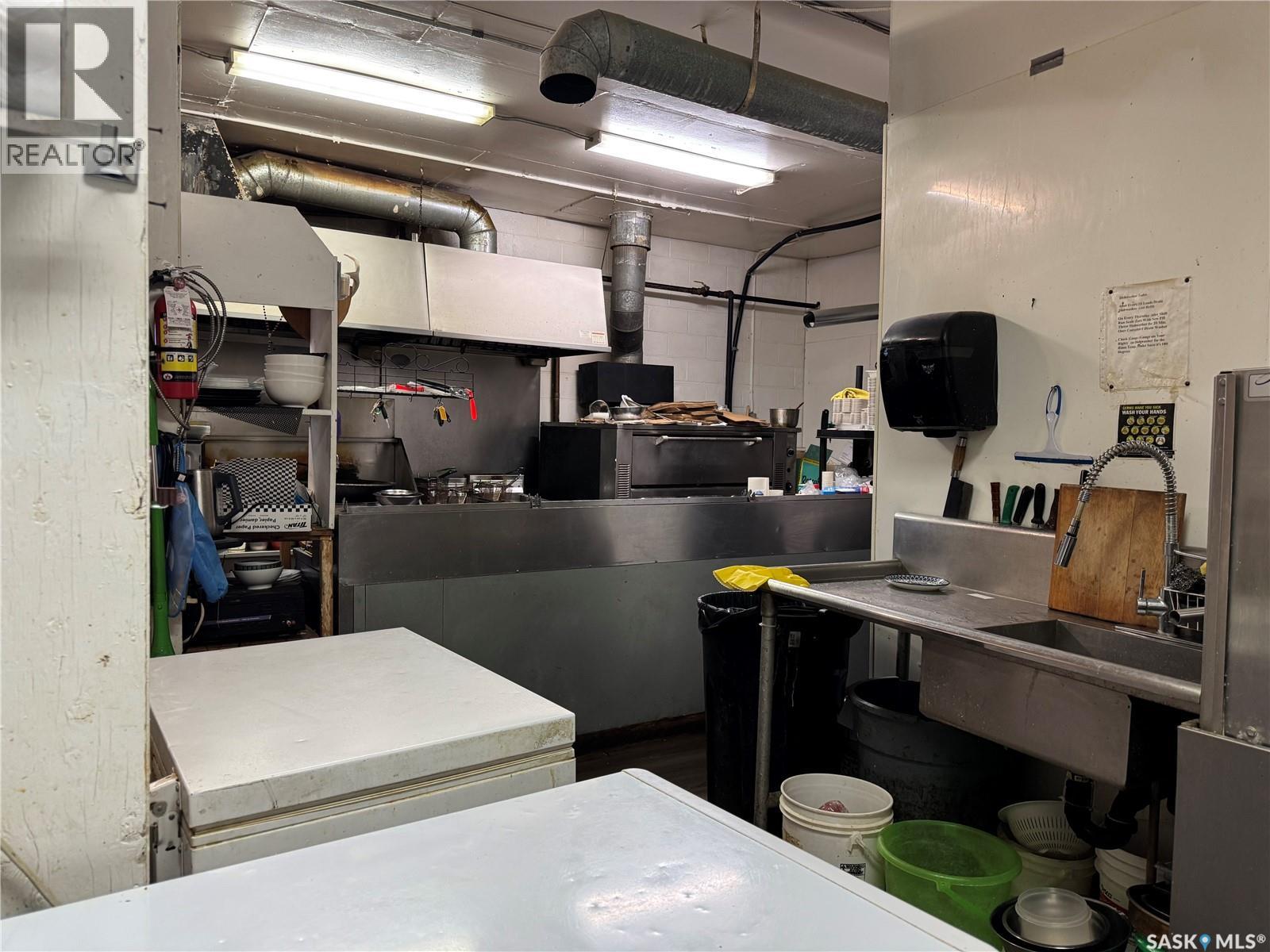 229 Centre Street, Assiniboia, Saskatchewan  S0H 0B0 - Photo 14 - SK028248