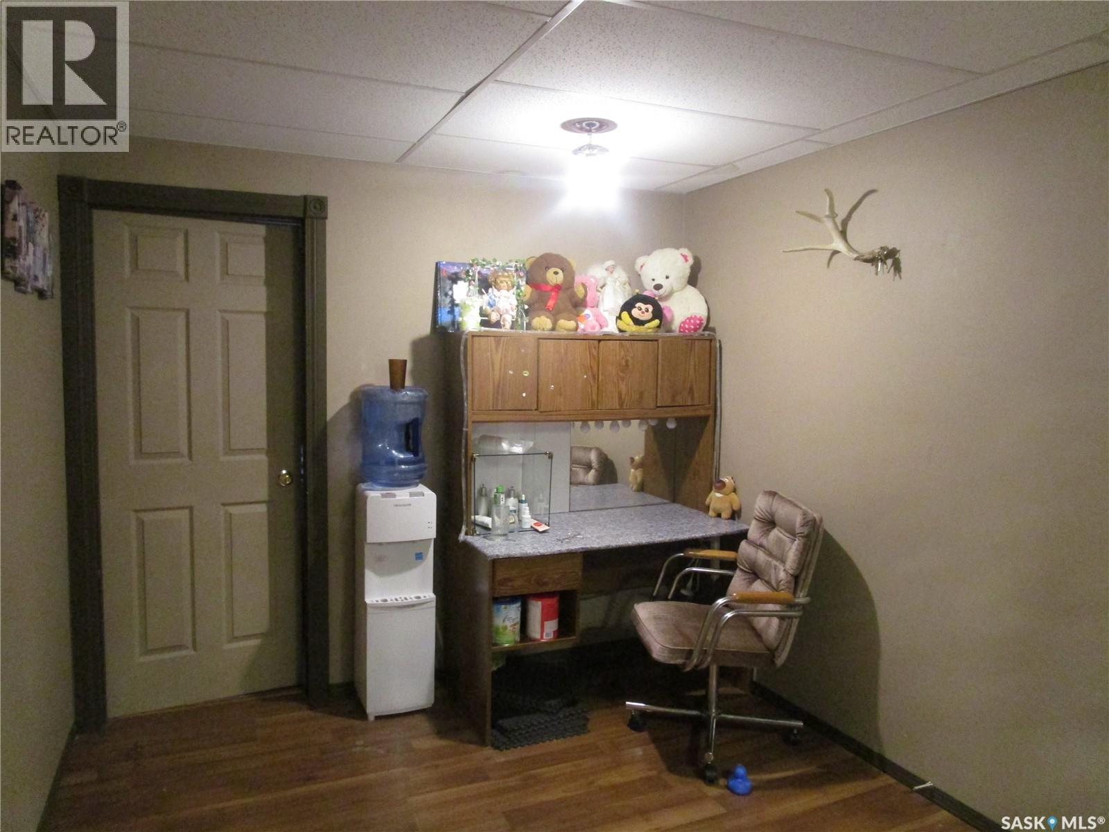 229 Centre Street, Assiniboia, Saskatchewan  S0H 0B0 - Photo 18 - SK028248