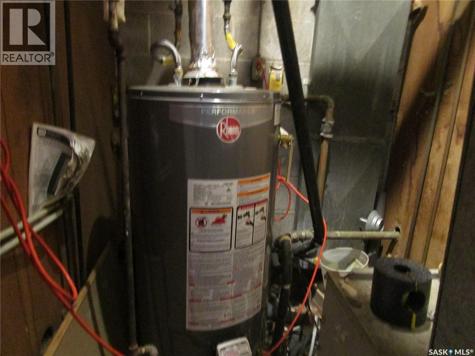 229 Centre Street, Assiniboia, Saskatchewan  S0H 0B0 - Photo 25 - SK028248