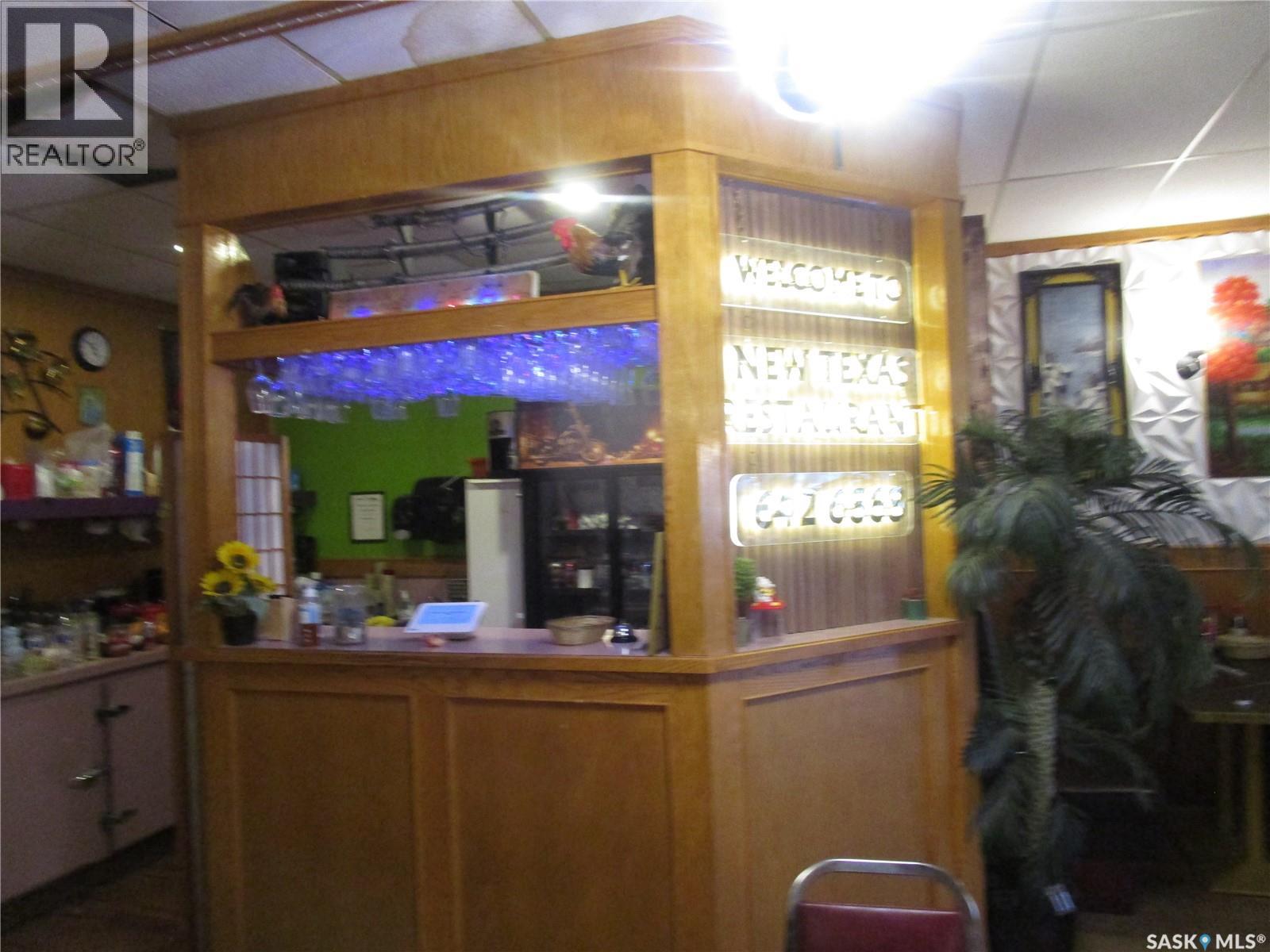 229 Centre Street, Assiniboia, Saskatchewan  S0H 0B0 - Photo 3 - SK028248