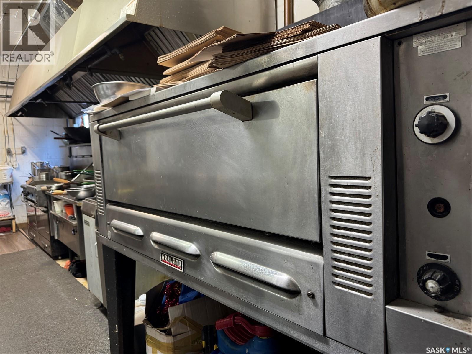 229 Centre Street, Assiniboia, Saskatchewan  S0H 0B0 - Photo 8 - SK028248