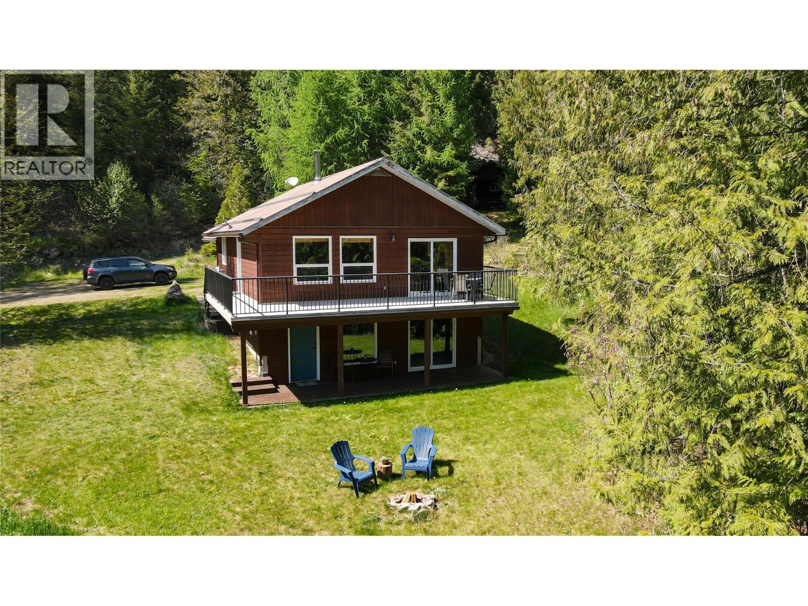 5949 Slocan River Road, Appledale, British Columbia