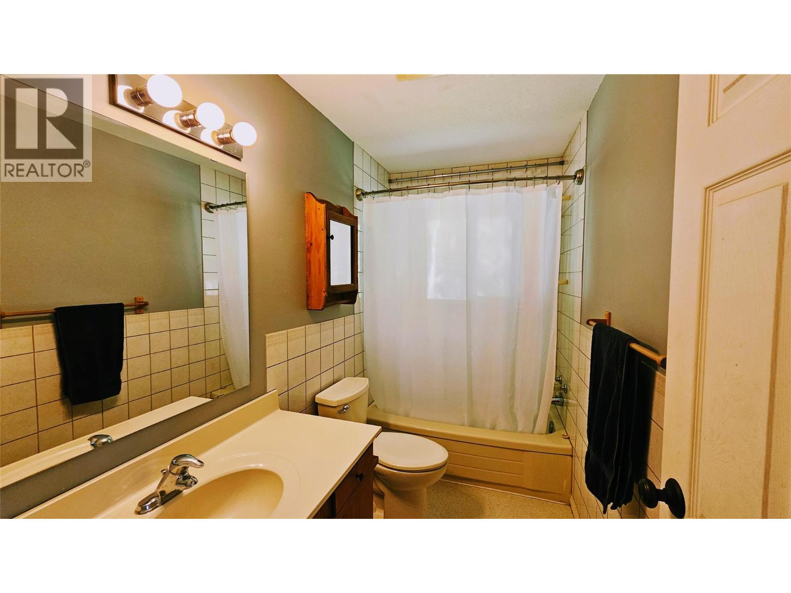 5949 Slocan River Road, Appledale, British Columbia  V0G 2J0 - Photo 16 - 10375415