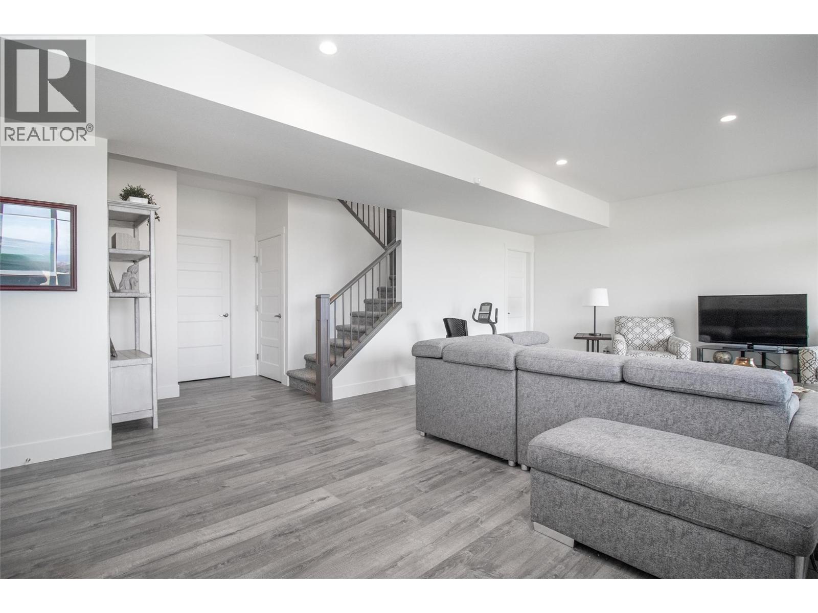 1396 Tower Ranch Drive, Kelowna, British Columbia  V1P 1T8 - Photo 35 - 10375362