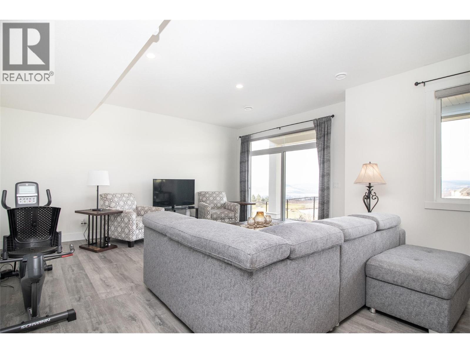 1396 Tower Ranch Drive, Kelowna, British Columbia  V1P 1T8 - Photo 37 - 10375362