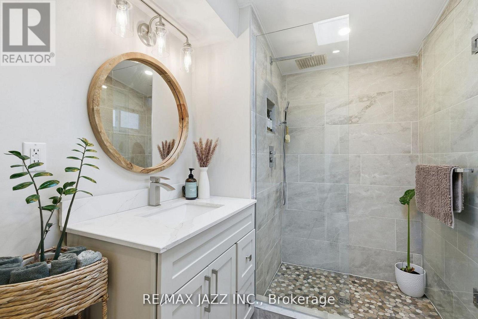 922 Byron Street S, Whitby, Ontario  L1N 4R9 - Photo 18 - E12773784