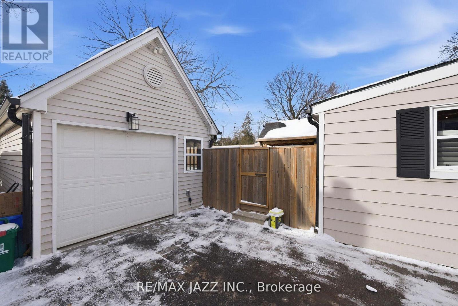 922 Byron Street S, Whitby, Ontario  L1N 4R9 - Photo 30 - E12773784