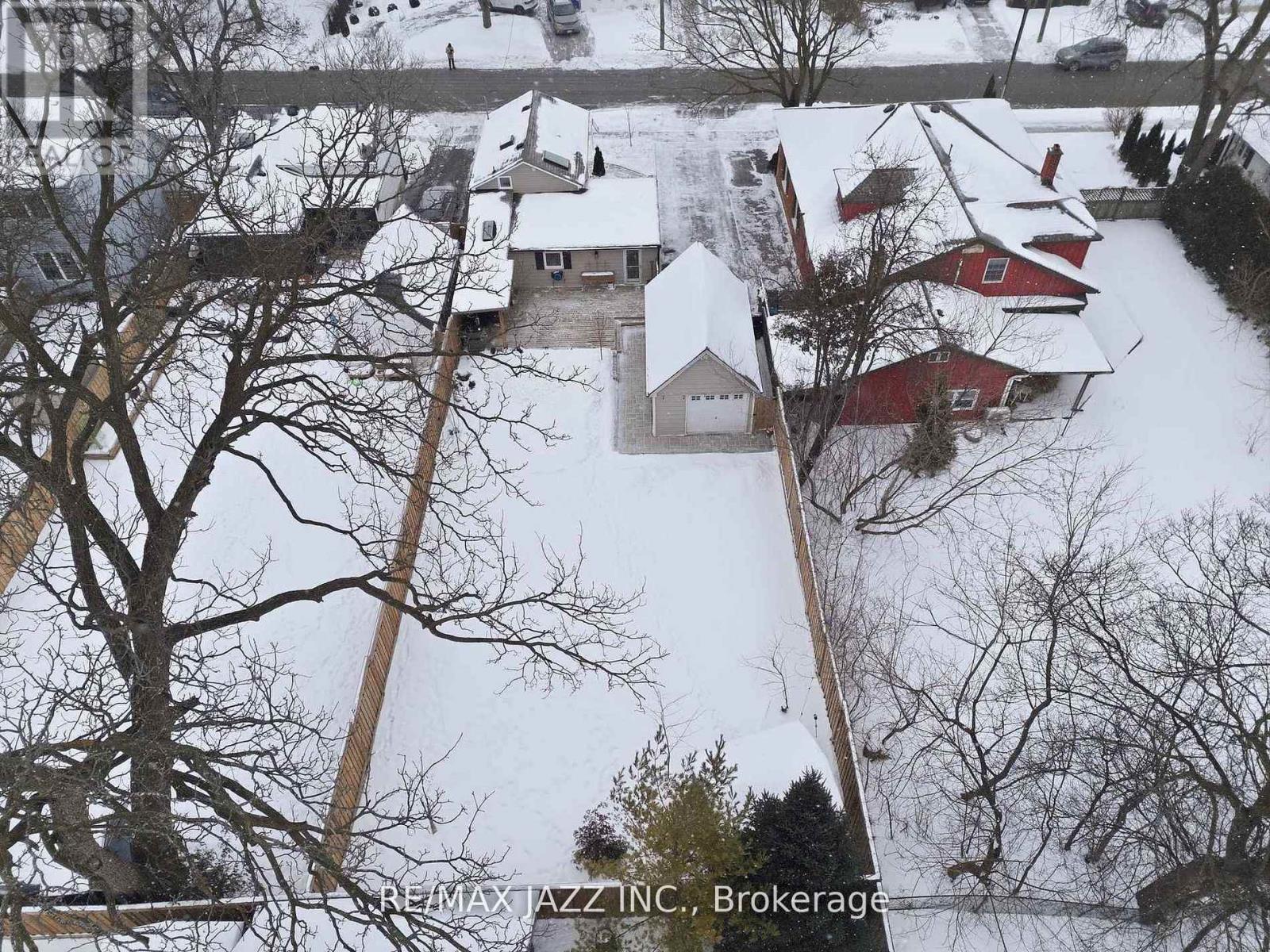 922 Byron Street S, Whitby, Ontario  L1N 4R9 - Photo 35 - E12773784