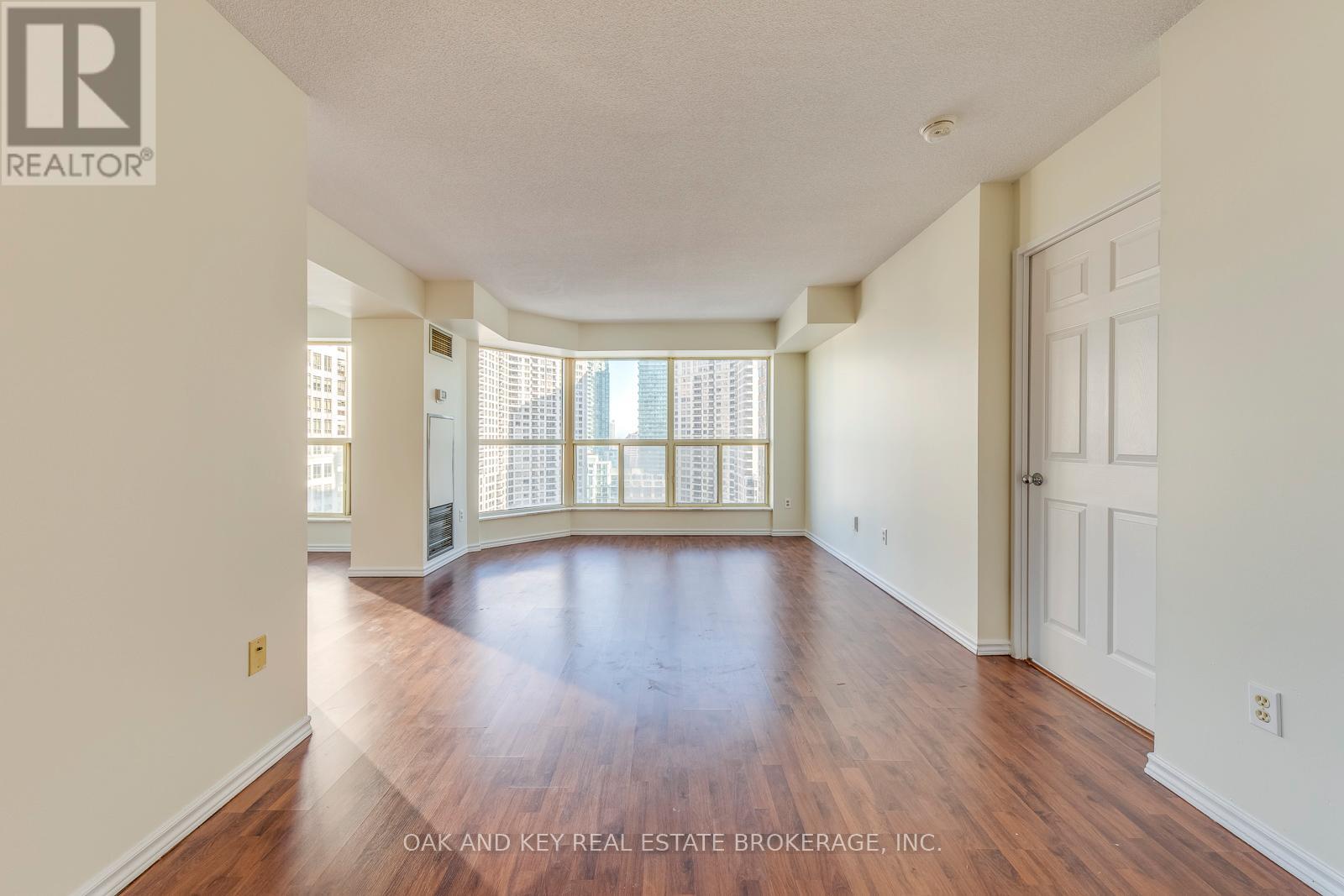 1806 - 335 Webb Drive, Mississauga, Ontario  L5B 4A1 - Photo 13 - W12773766