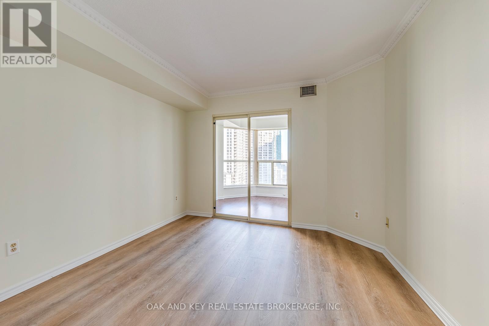 1806 - 335 Webb Drive, Mississauga, Ontario  L5B 4A1 - Photo 25 - W12773766