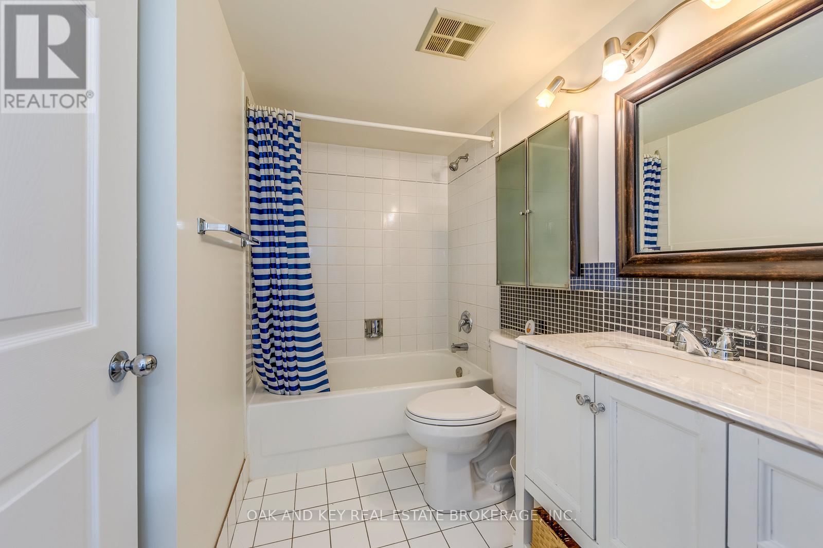 1806 - 335 Webb Drive, Mississauga, Ontario  L5B 4A1 - Photo 27 - W12773766