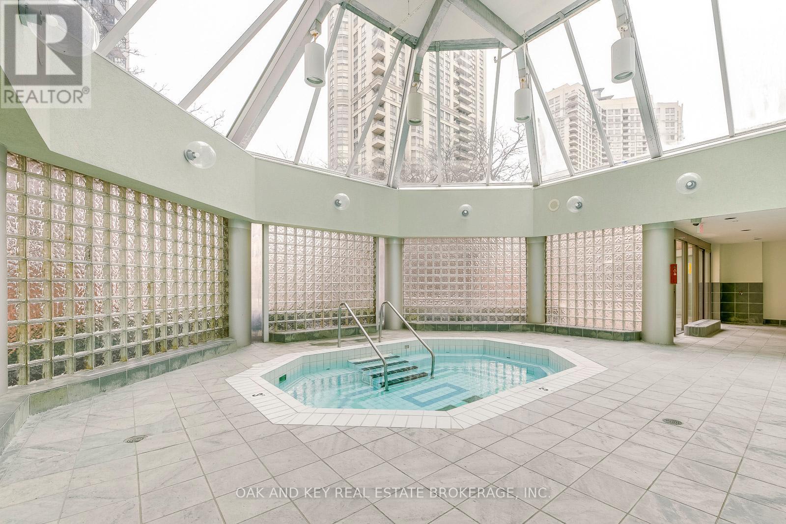 1806 - 335 Webb Drive, Mississauga, Ontario  L5B 4A1 - Photo 31 - W12773766