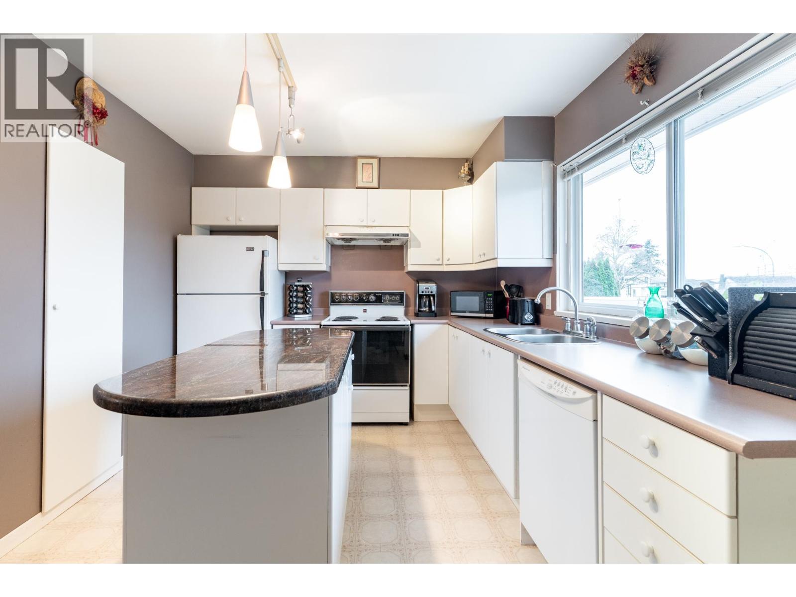 8140 Fairdell Crescent, Richmond, British Columbia  V7C 1W4 - Photo 14 - R3088184