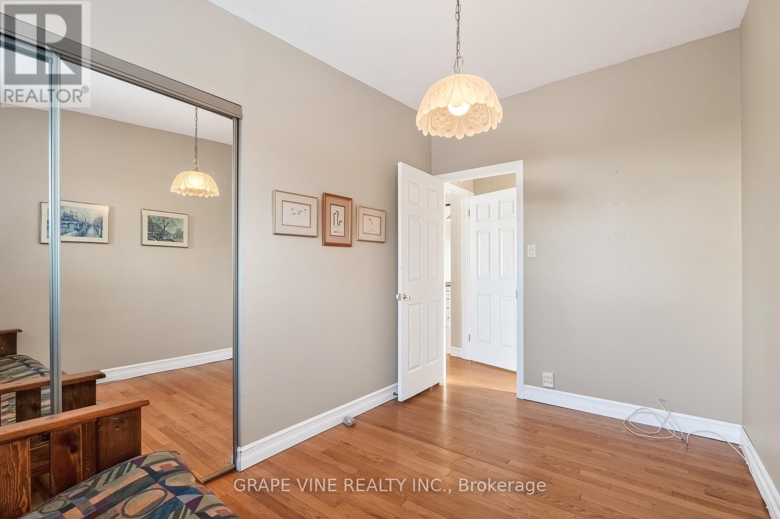 46 Cleadon Drive, Ottawa, Ontario  K2H 5P3 - Photo 18 - X12773764