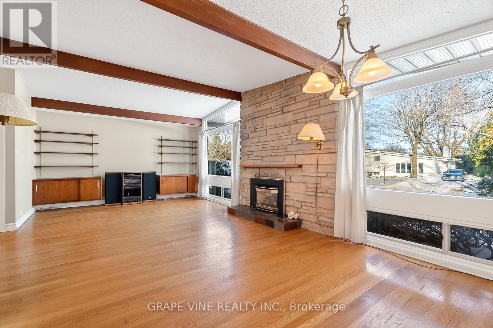 46 Cleadon Drive, Ottawa, Ontario  K2H 5P3 - Photo 8 - X12773764