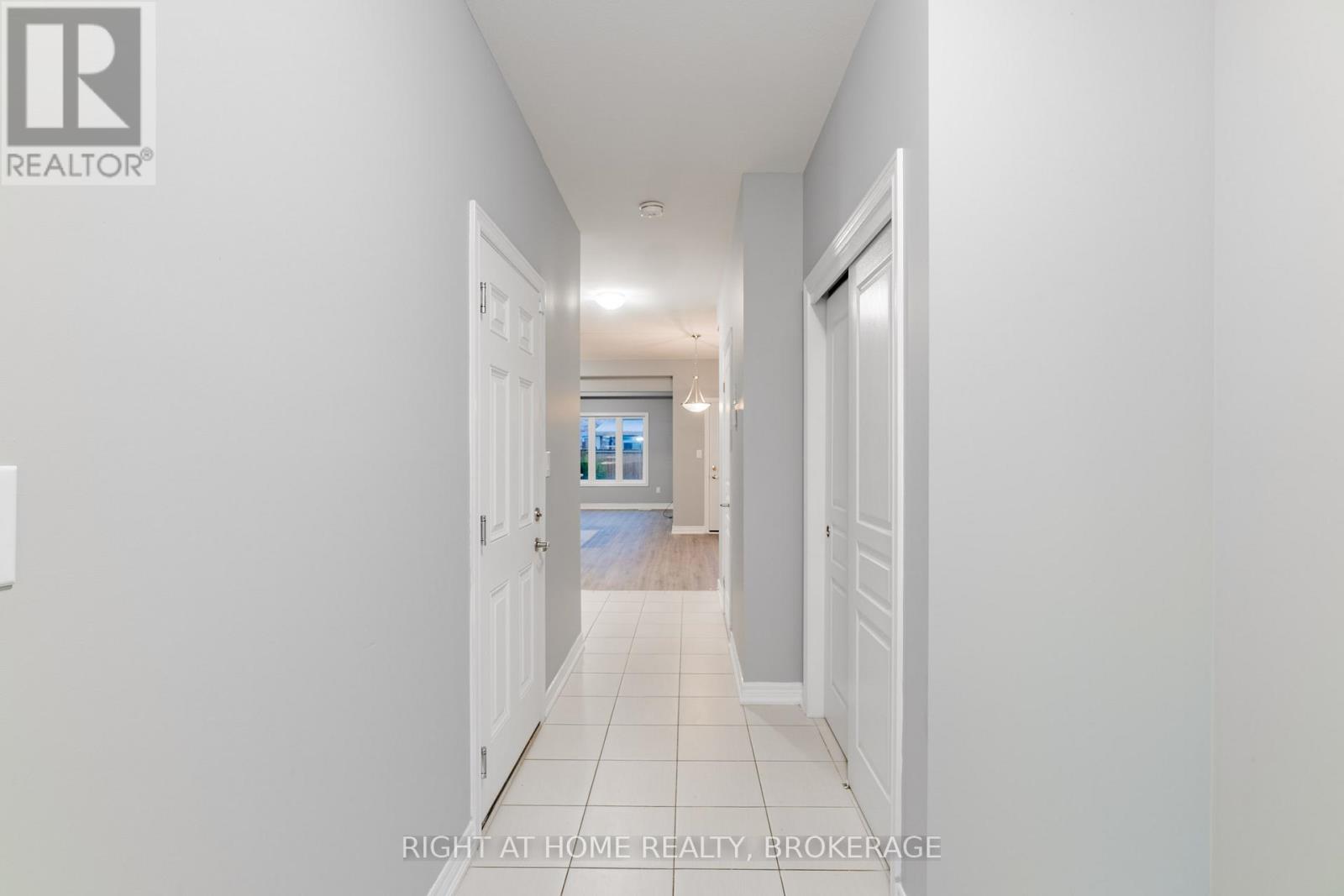 9513 Tallgrass Avenue, Niagara Falls (Lyons Creek), Ontario  L2G 0Y2 - Photo 3 - X12773760