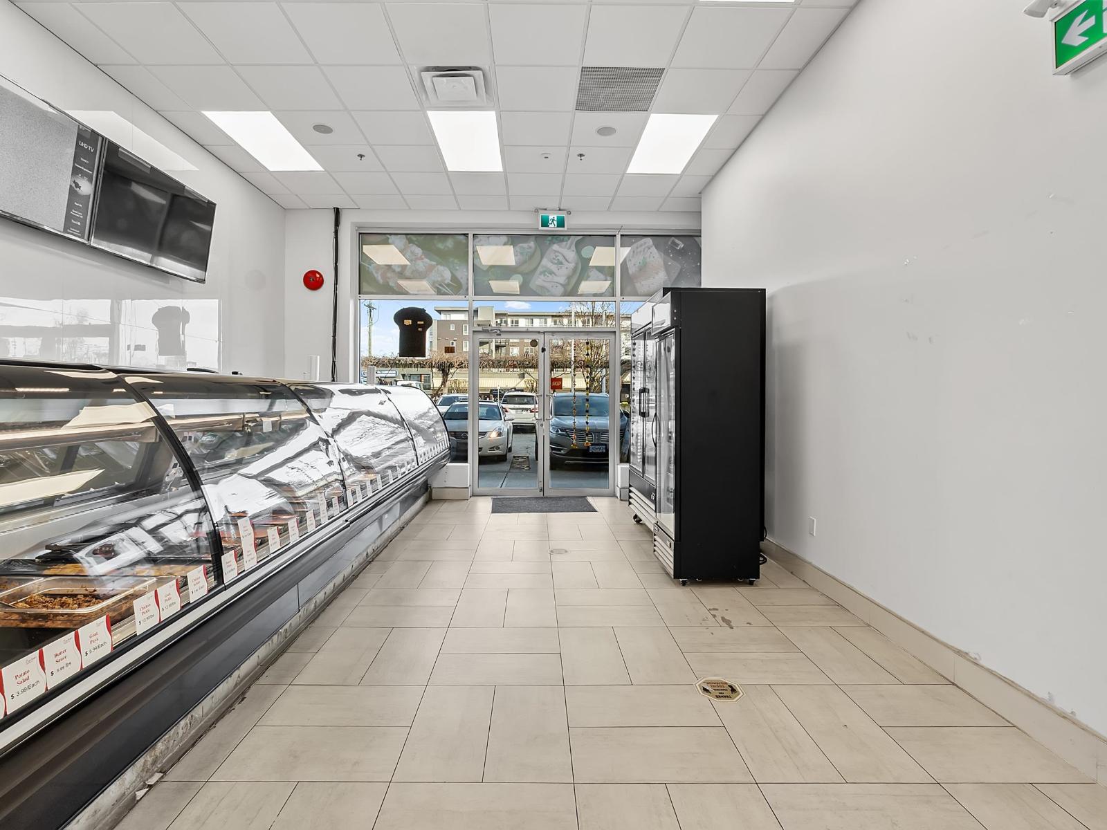 113 2777 Gladwin Road, Abbotsford, British Columbia  V2T 3S3 - Photo 5 - C8076028