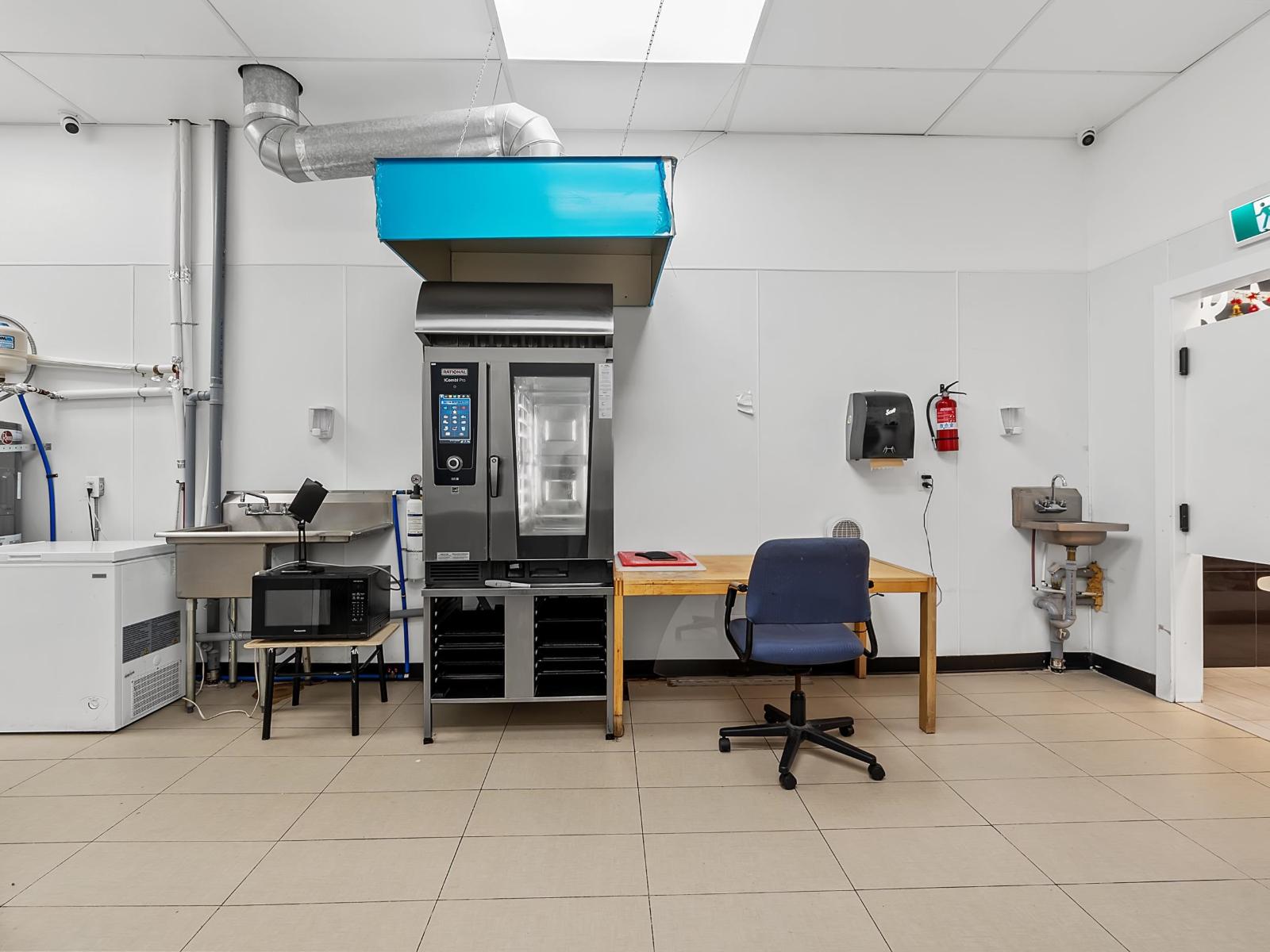 113 2777 Gladwin Road, Abbotsford, British Columbia  V2T 3S3 - Photo 15 - C8076028