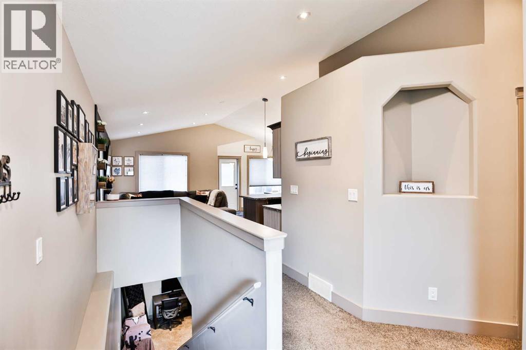 241 Sundance Drive, Coalhurst, Alberta  T0L 0V2 - Photo 4 - A2282876