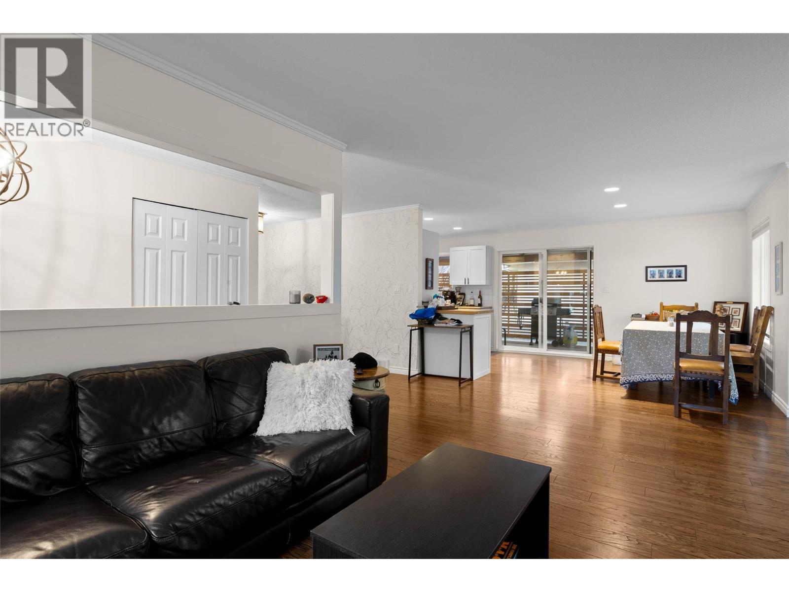 288 Valleyview Place, Kamloops, British Columbia  V2C 6M4 - Photo 7 - 10375467