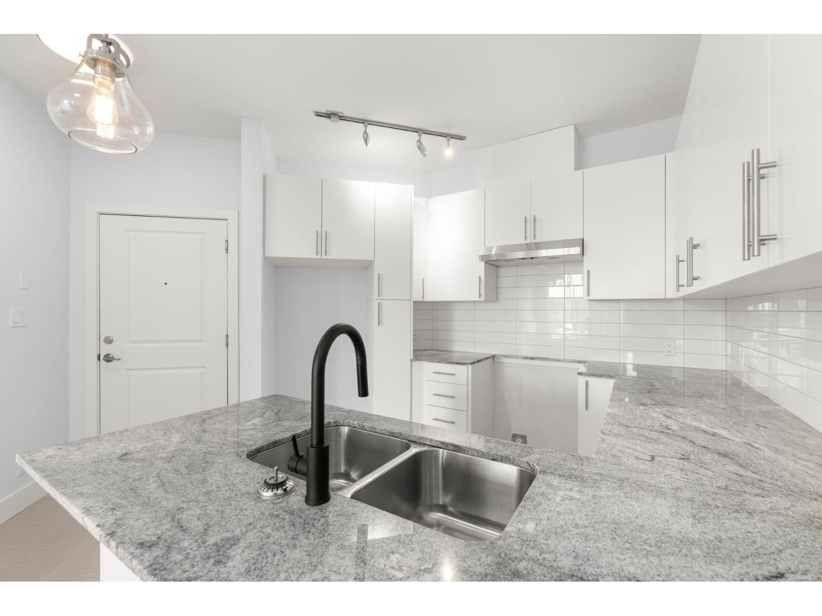 412 15956 86a Avenue, Surrey, British Columbia  V4N 6N8 - Photo 10 - R3088185