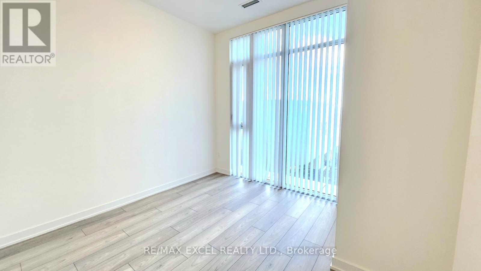 211 - 5858 Yonge Street, Toronto (Newtonbrook West), Ontario  M2M 3T3 - Photo 6 - C12773750