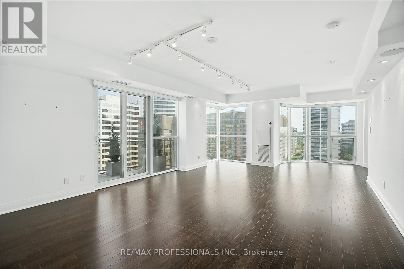 1401 - 1430 Yonge Street, Toronto, Ontario  M4T 1Y6 - Photo 11 - C12773772