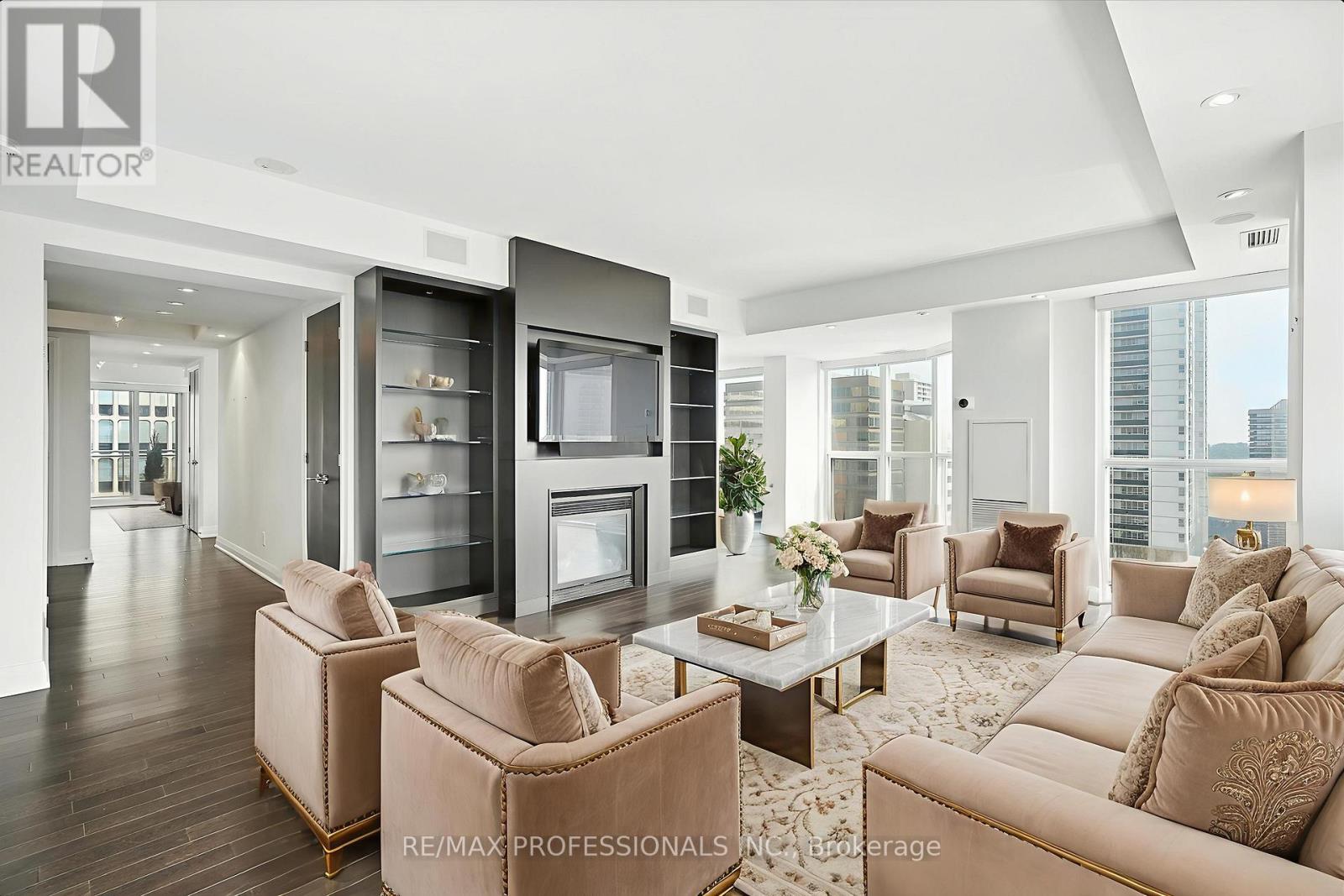 1401 - 1430 Yonge Street, Toronto, Ontario  M4T 1Y6 - Photo 4 - C12773772