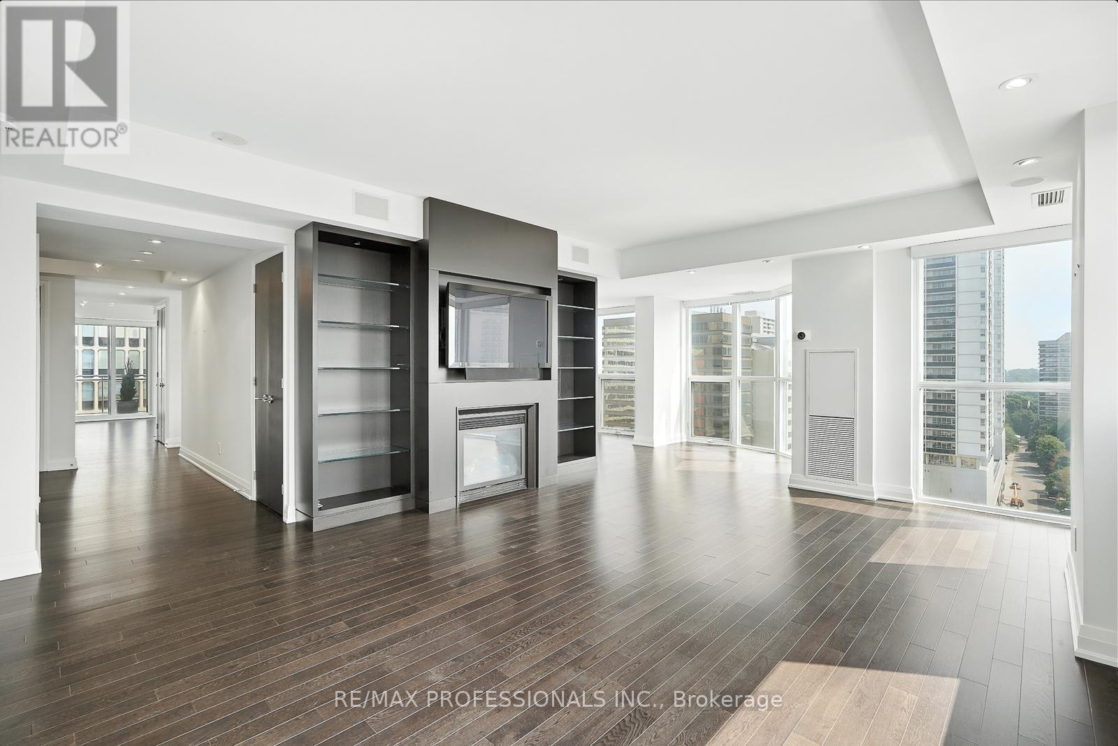 1401 - 1430 Yonge Street, Toronto, Ontario  M4T 1Y6 - Photo 5 - C12773772