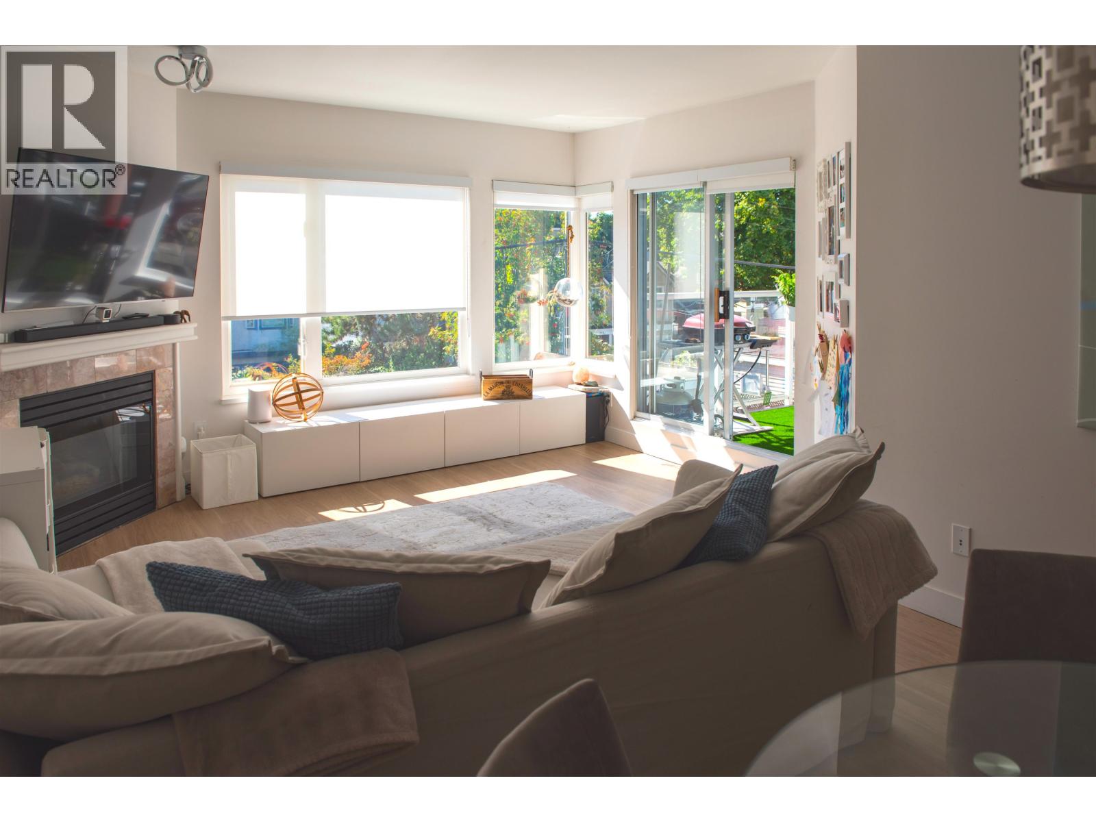 216 3250 W Broadway, Vancouver, British Columbia  V6K 2H4 - Photo 13 - R3088054