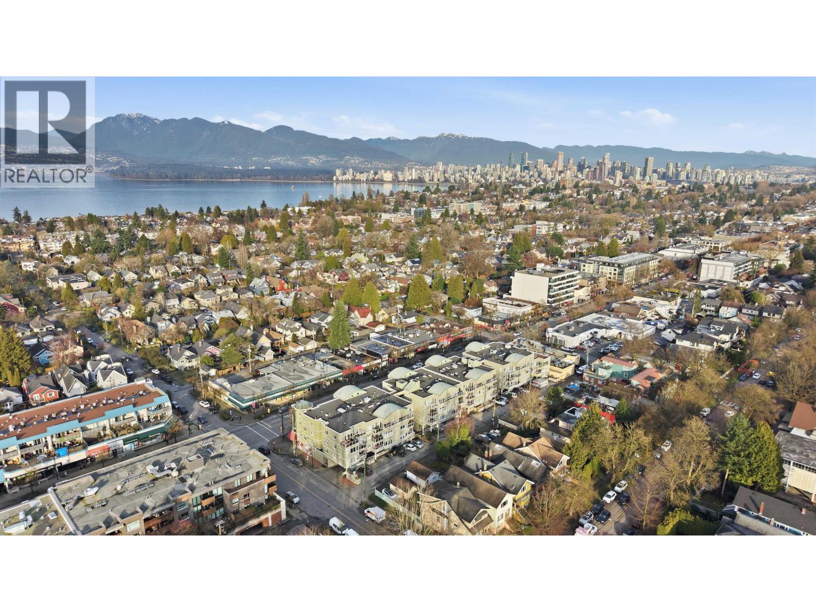 216 3250 W Broadway, Vancouver, British Columbia  V6K 2H4 - Photo 3 - R3088054