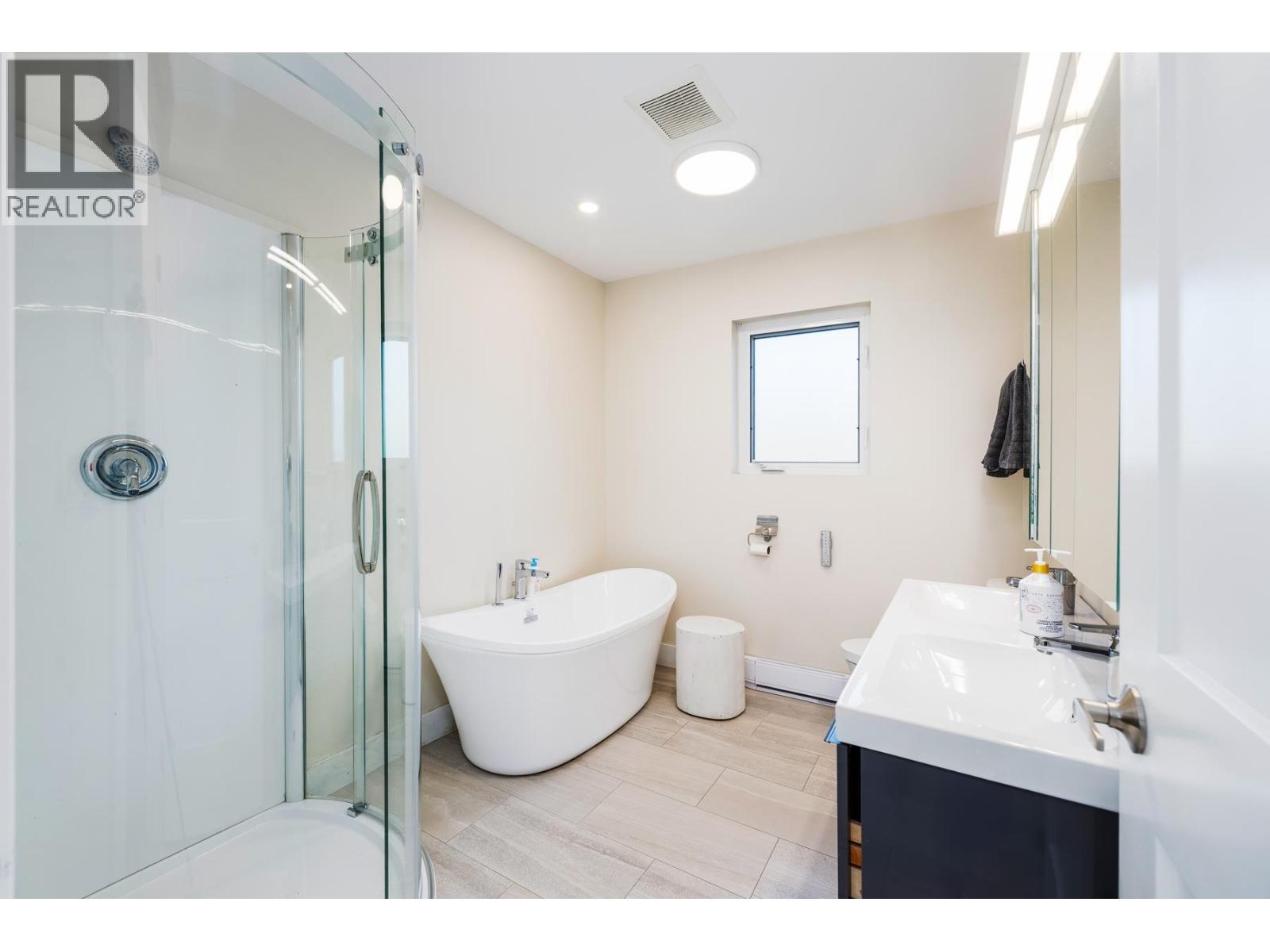 Jnw12 415 Esplanade W, North Vancouver, British Columbia  V7M 1A7 - Photo 21 - R3087799