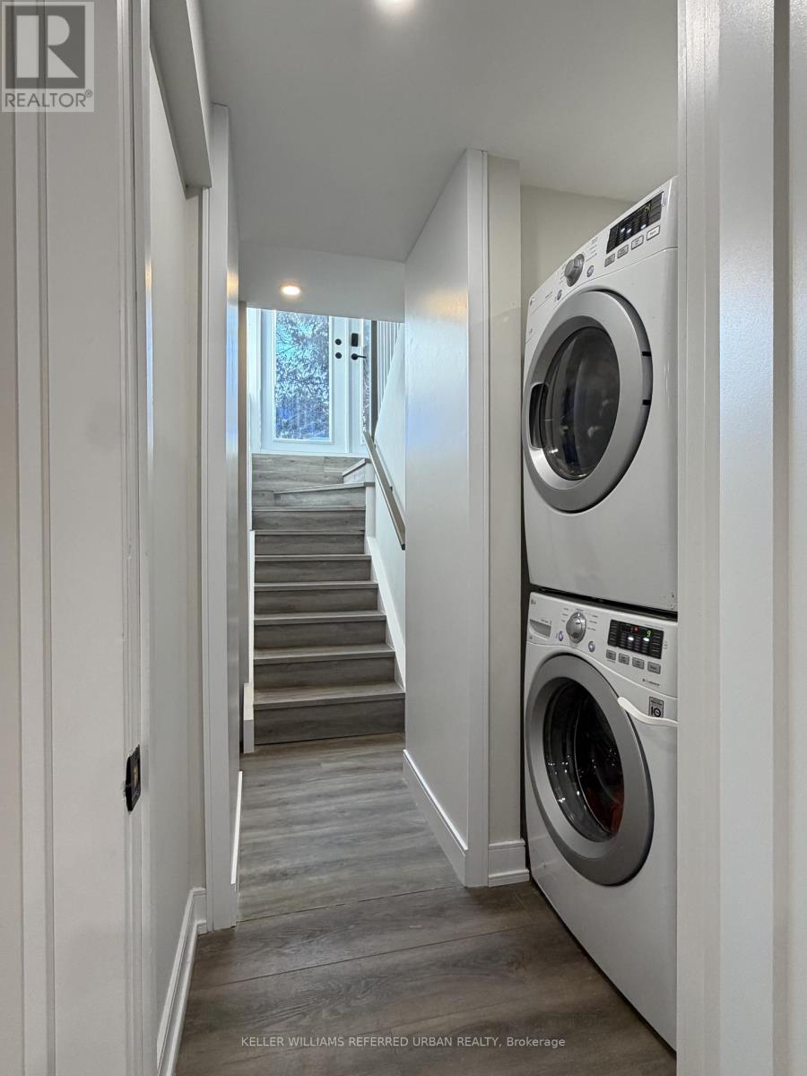 Lower - 63 Wallington Avenue, Toronto, Ontario  M4C 2N2 - Photo 3 - E12773800