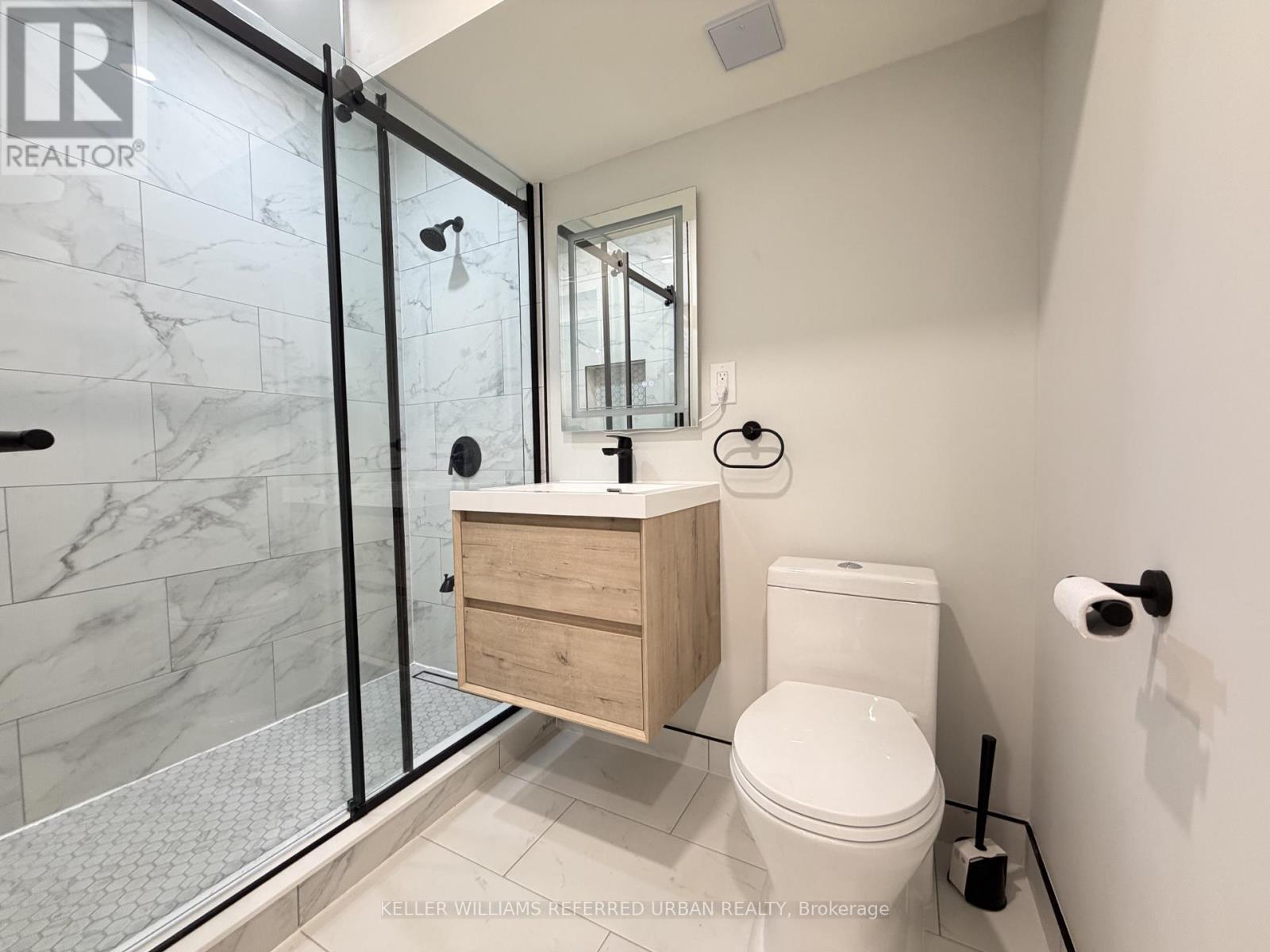 Lower - 63 Wallington Avenue, Toronto, Ontario  M4C 2N2 - Photo 7 - E12773800