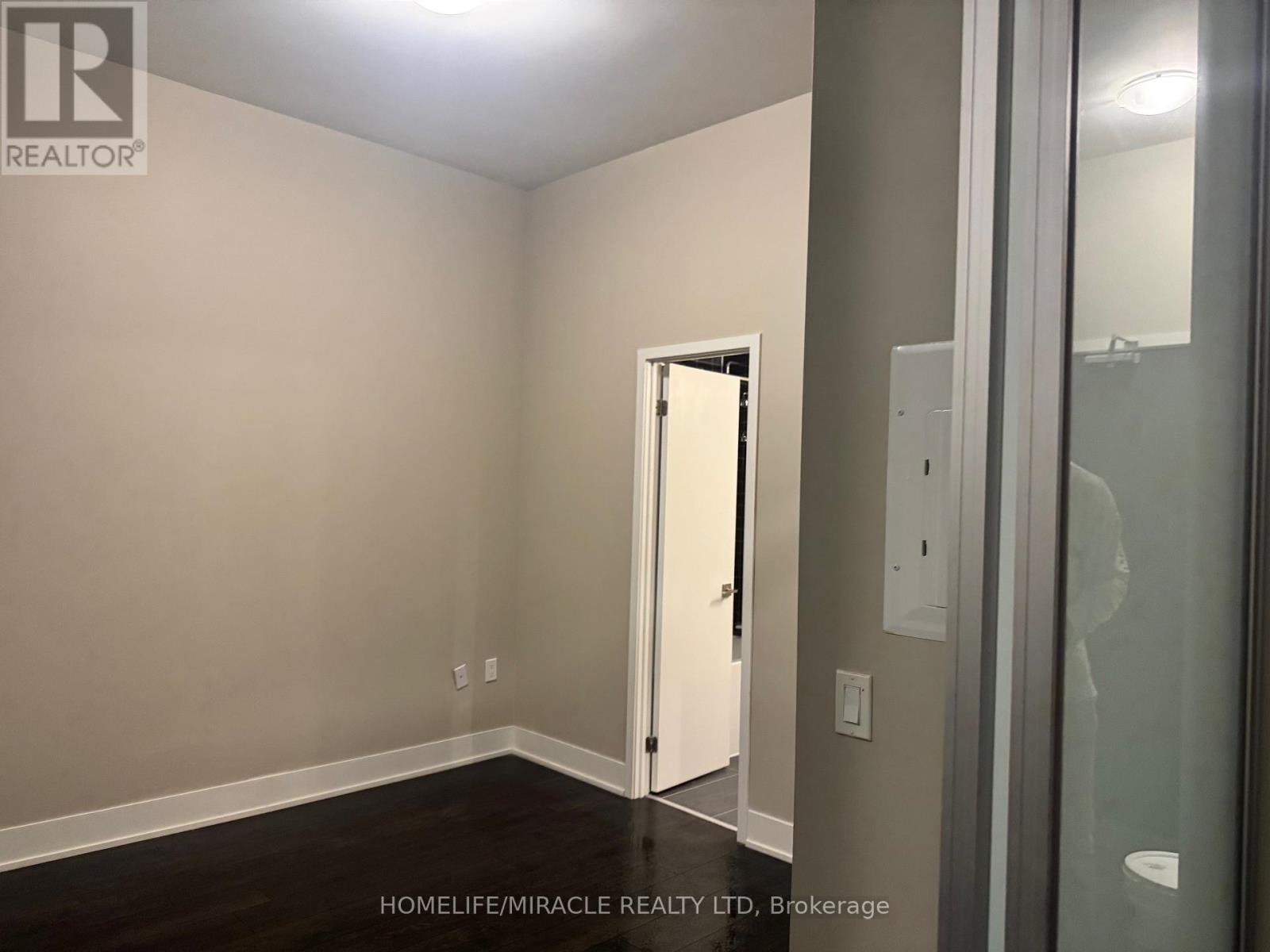 509 - 2908 Highway 7 W, Vaughan, Ontario  L4K 0K5 - Photo 10 - N12773776