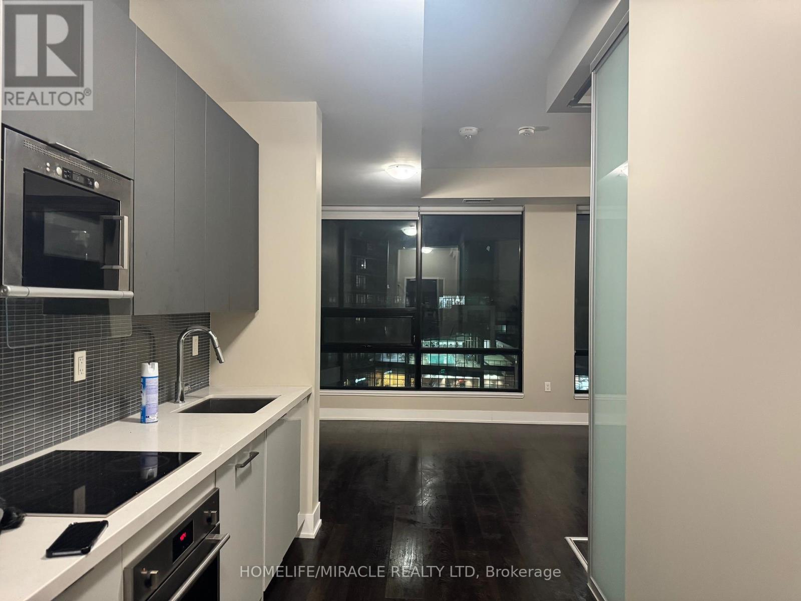 509 - 2908 Highway 7 W, Vaughan, Ontario  L4K 0K5 - Photo 3 - N12773776