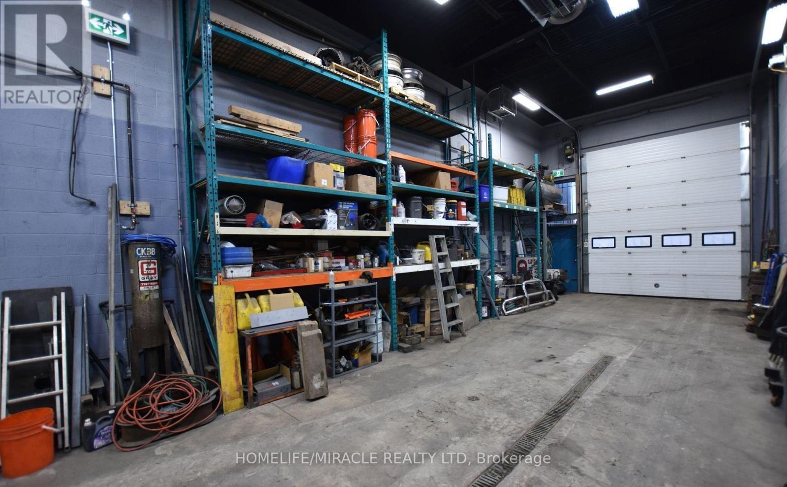 14 - 5775 Atlantic Drive N, Mississauga, Ontario  L4W 4P3 - Photo 2 - W12773758