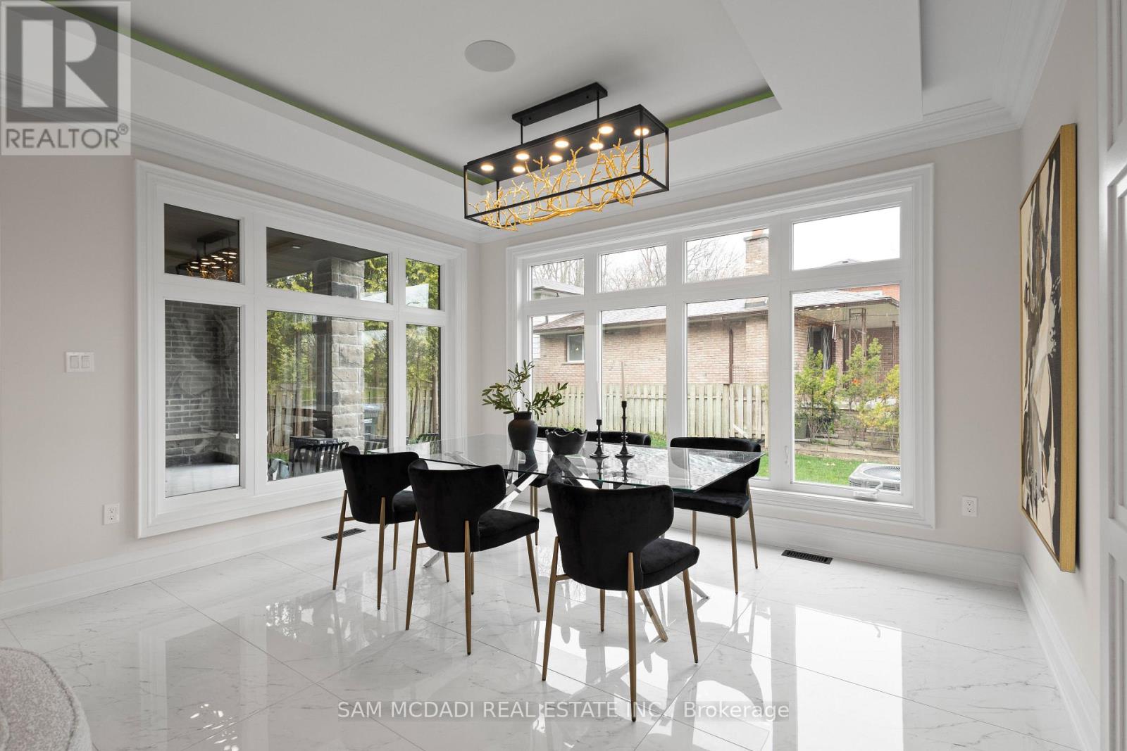 72 Oakes Drive, Mississauga, Ontario  L5G 3M1 - Photo 10 - W12773768