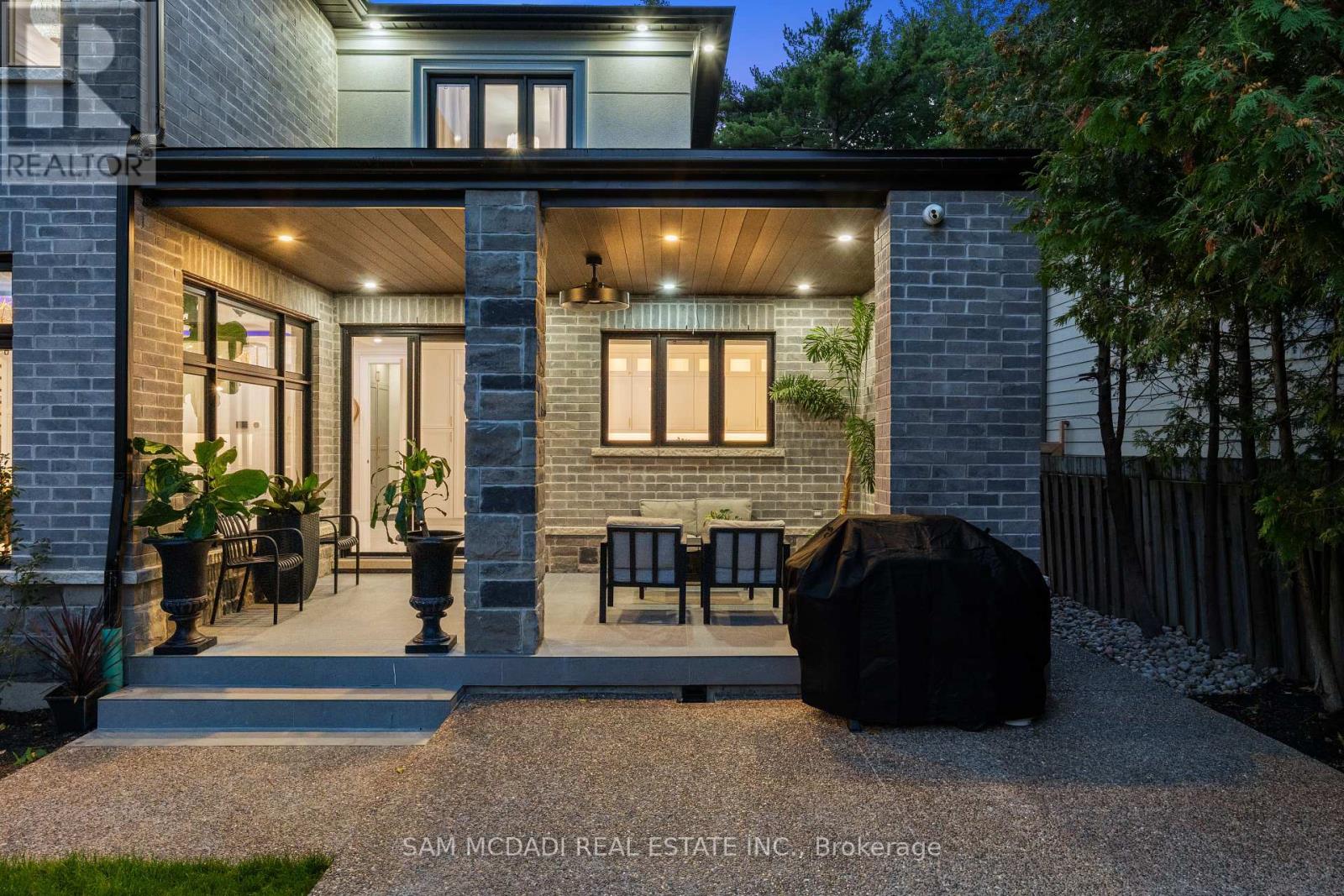 72 Oakes Drive, Mississauga, Ontario  L5G 3M1 - Photo 45 - W12773768