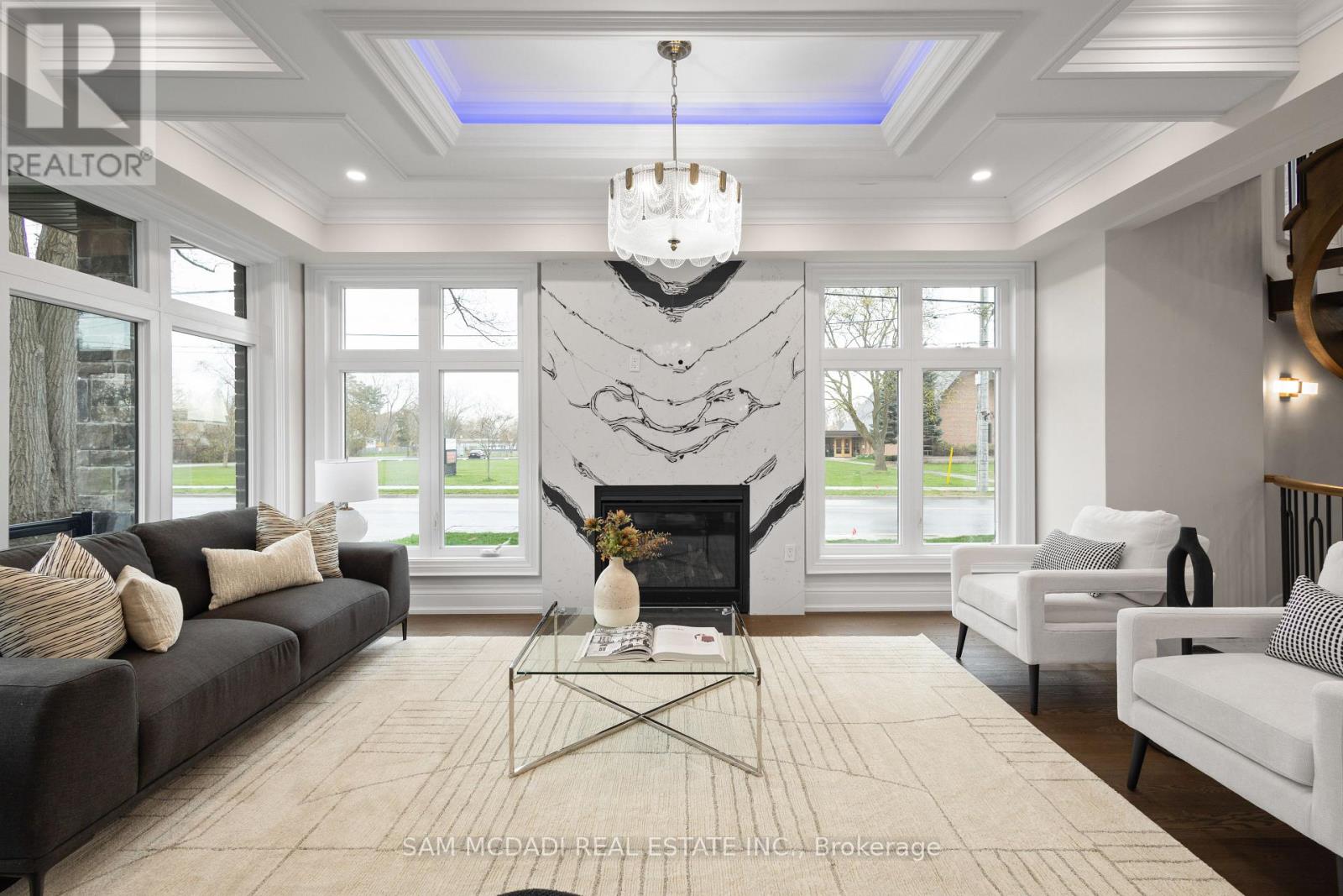 72 Oakes Drive, Mississauga, Ontario  L5G 3M1 - Photo 7 - W12773768