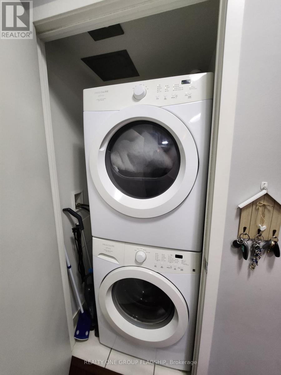 711 - 365 Prince Of Wales Drive, Mississauga, Ontario  L5B 0G6 - Photo 10 - W12773794