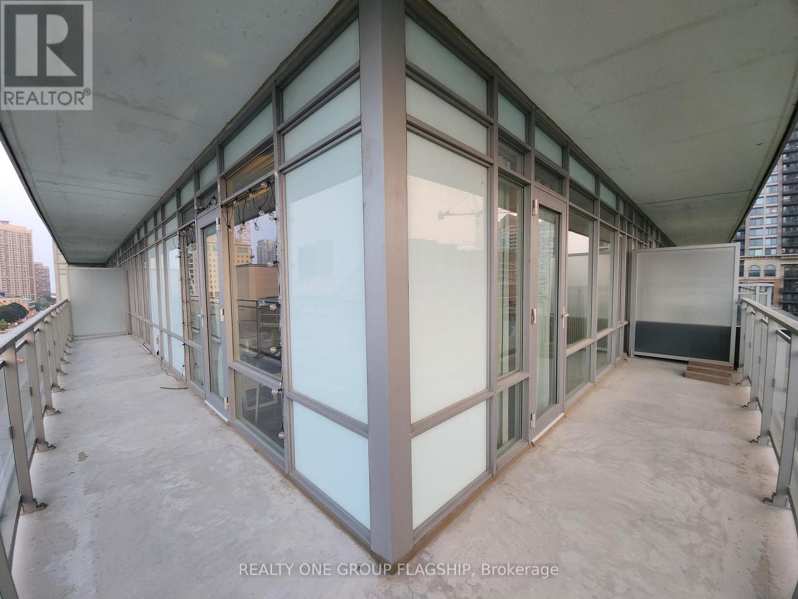 711 - 365 Prince Of Wales Drive, Mississauga, Ontario  L5B 0G6 - Photo 11 - W12773794