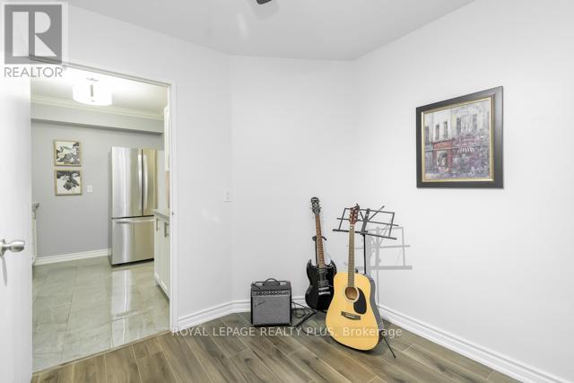 1709 - 1580 Mississauga Valley Boulevard, Mississauga, Ontario  L5A 3T8 - Photo 13 - W12773810