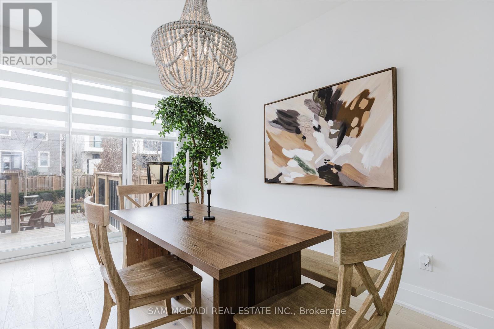 11a Maple Avenue N, Mississauga, Ontario  L5H 2R9 - Photo 12 - W12773812