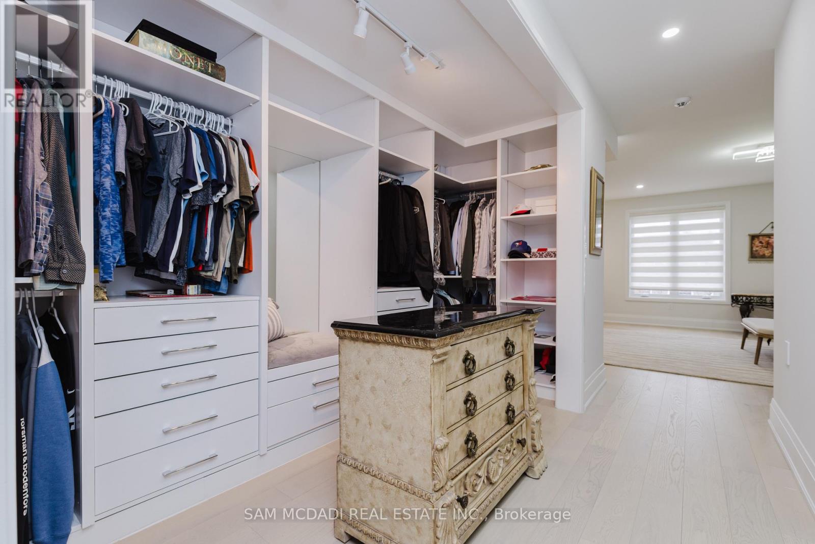 11a Maple Avenue N, Mississauga, Ontario  L5H 2R9 - Photo 21 - W12773812